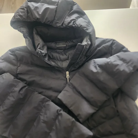 Women's Black Puffer Jacket - Picture 7 of 11